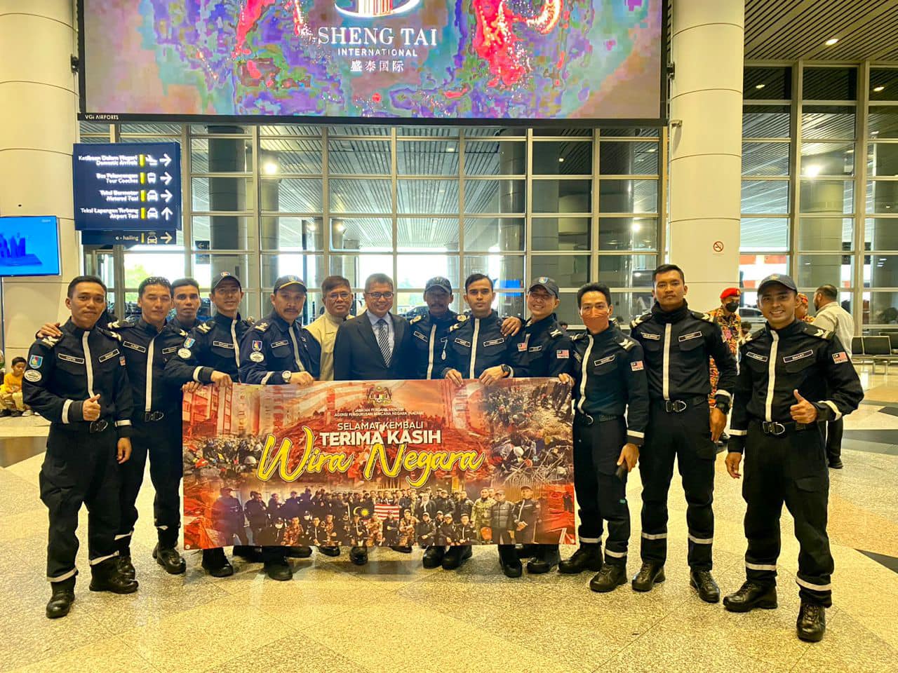 Ketibaan Pasukan Mas-10 di Terminal KLIA 1